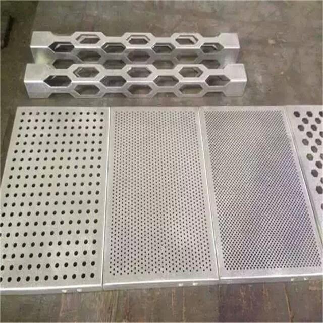 1559545005762757.jpg 穿孔铝单板、镂空铝单板、弧形铝单板